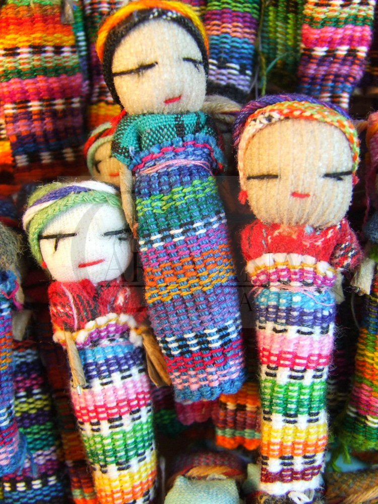 Malá panenka strachu z Guatemaly (5 cm) :: Caravana Arte